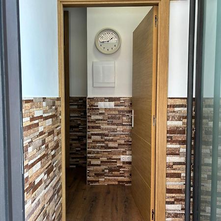 Apartamentos Deluxe Barajas Madrid Eksteriør bilde