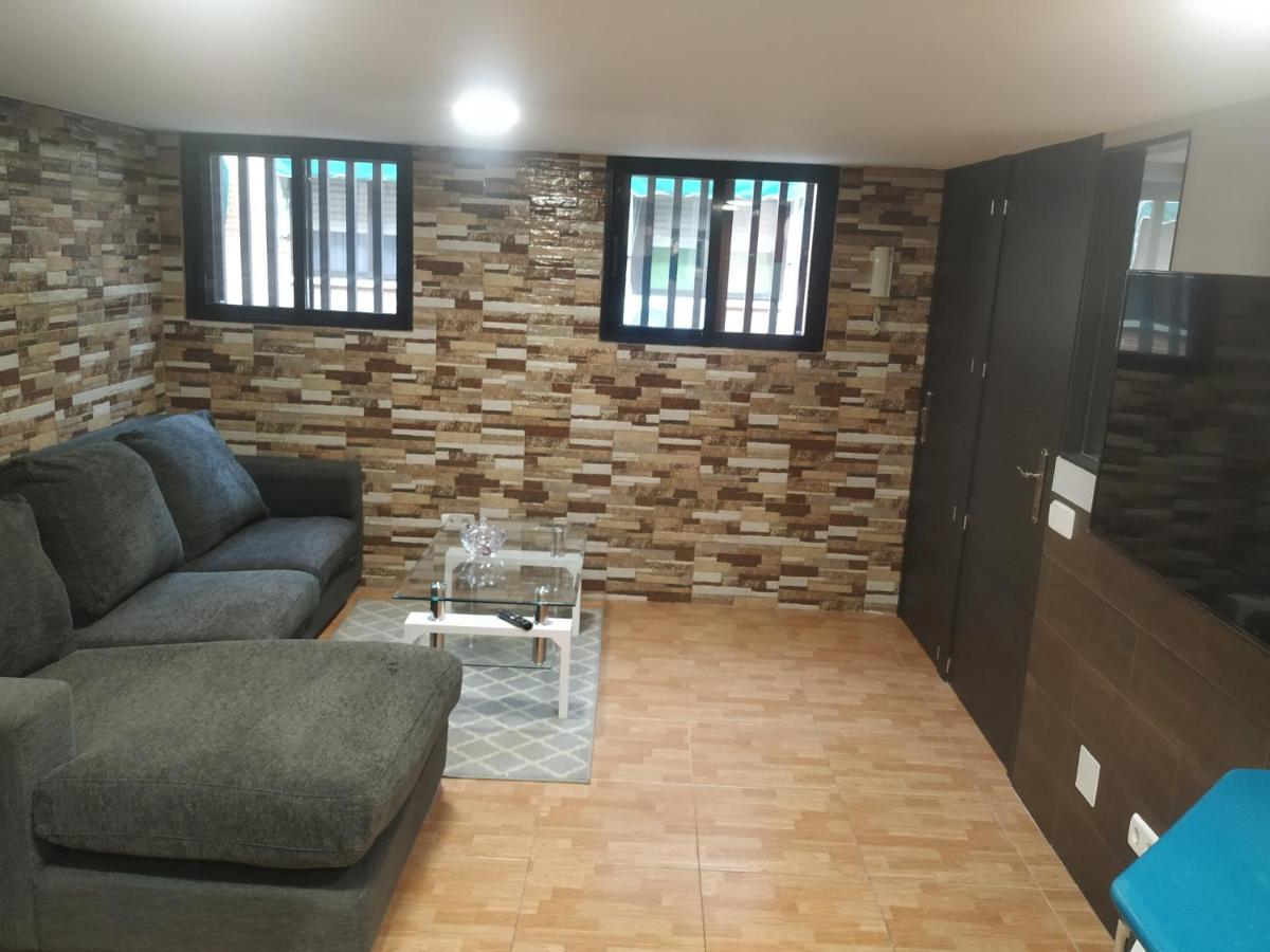 Apartamentos Deluxe Barajas Madrid Eksteriør bilde