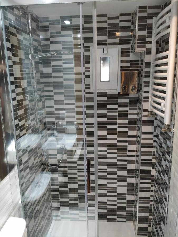 Apartamentos Deluxe Barajas Madrid Eksteriør bilde