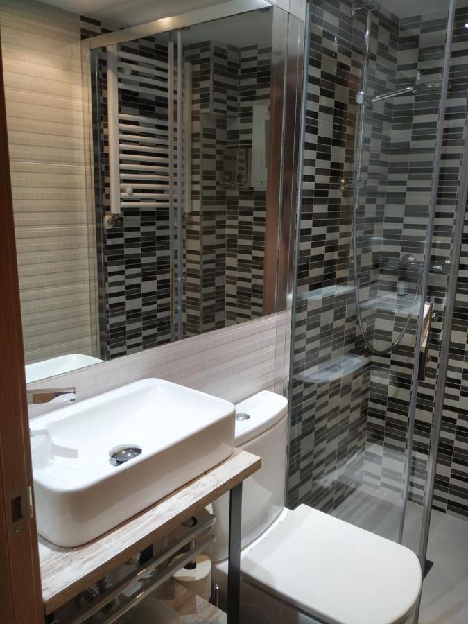 Apartamentos Deluxe Barajas Madrid Eksteriør bilde