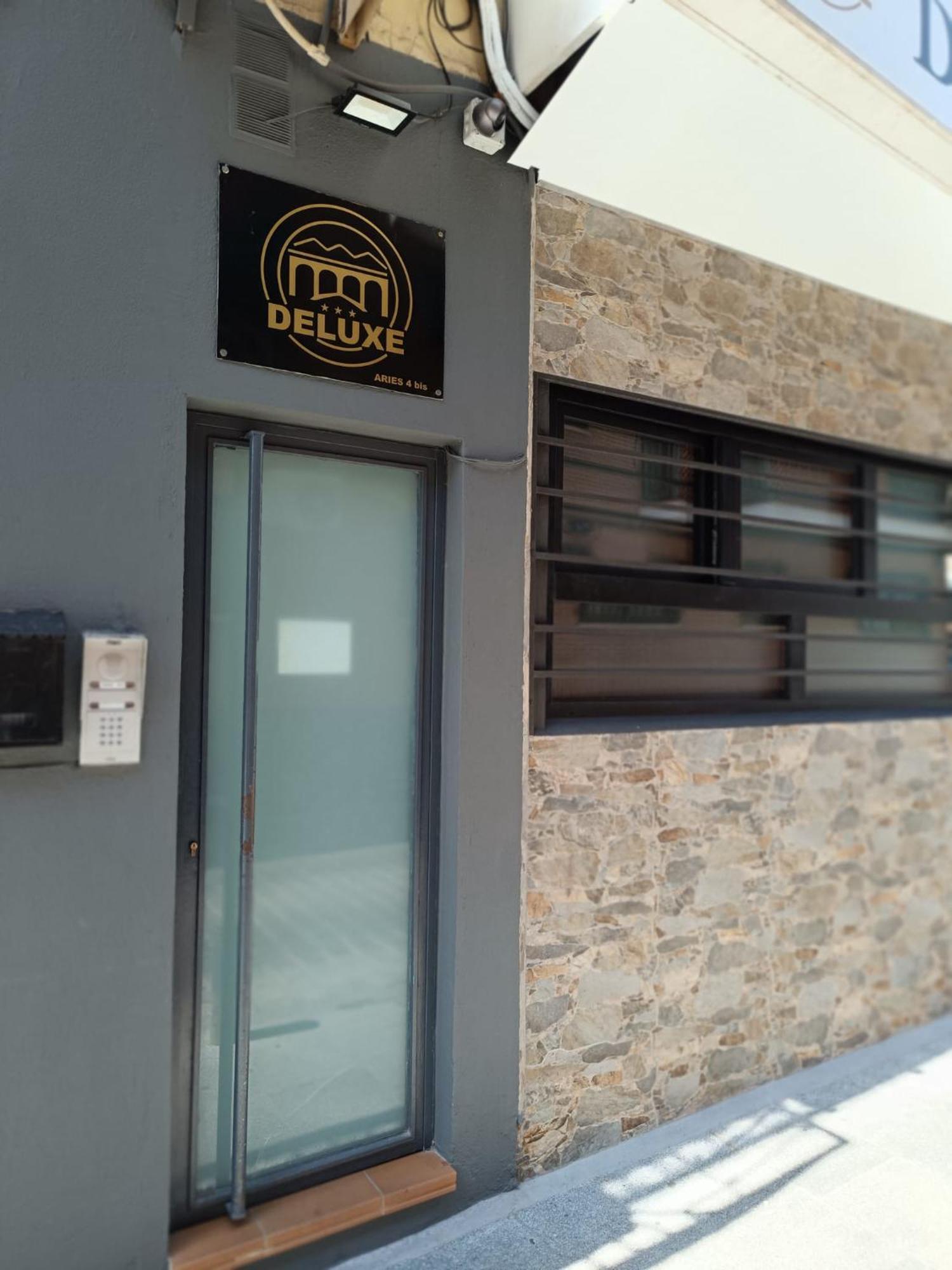 Apartamentos Deluxe Barajas Madrid Eksteriør bilde