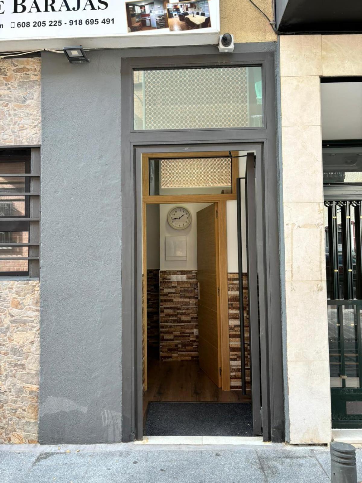 Apartamentos Deluxe Barajas Madrid Eksteriør bilde