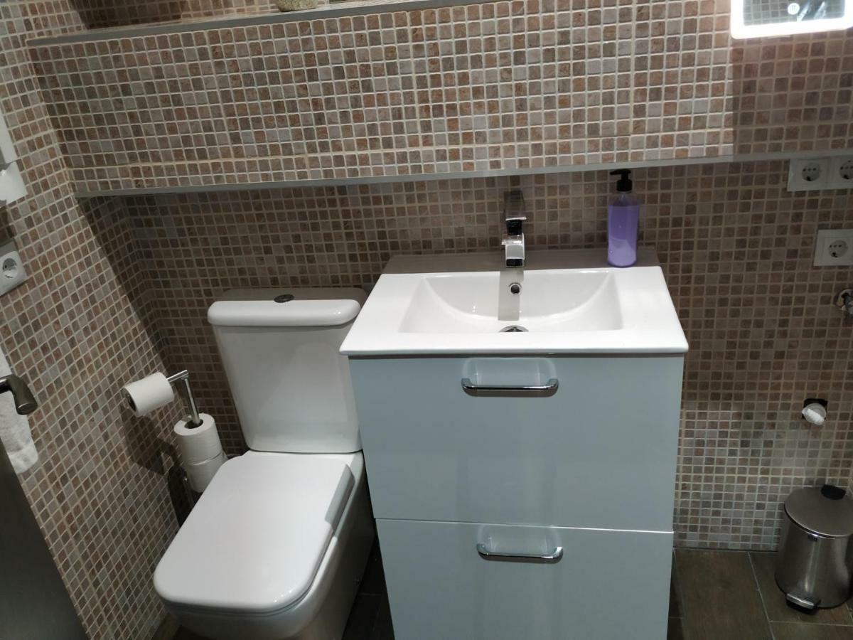 Apartamentos Deluxe Barajas Madrid Eksteriør bilde