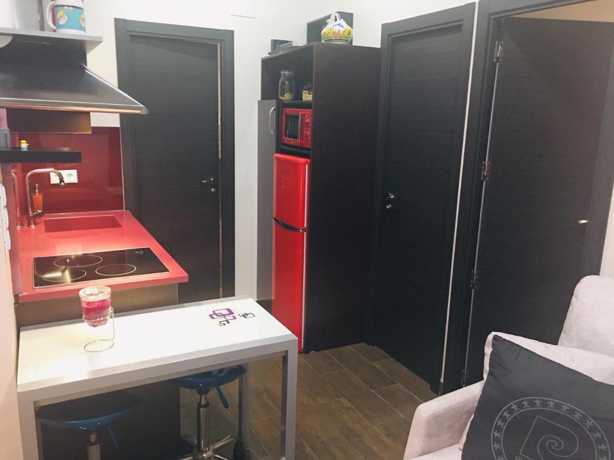 Apartamentos Deluxe Barajas Madrid Eksteriør bilde
